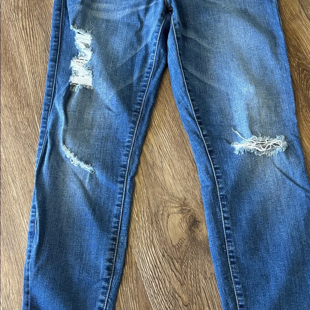 Eunina Distressed Kitty Lowrise skinny crop - Picture 4 of 5